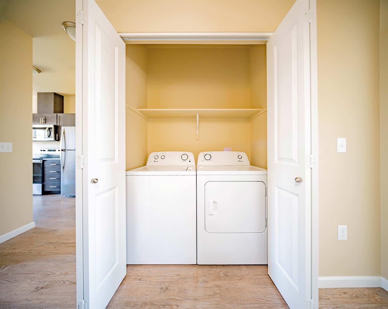Salem Apartment: 3220 Lansing Avenue NE