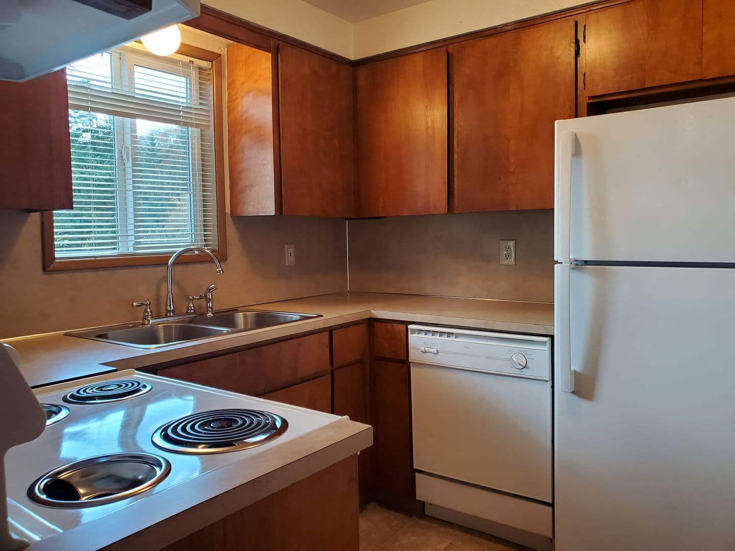 Salem Apartment: 2231 Salem Dallas Highway NW