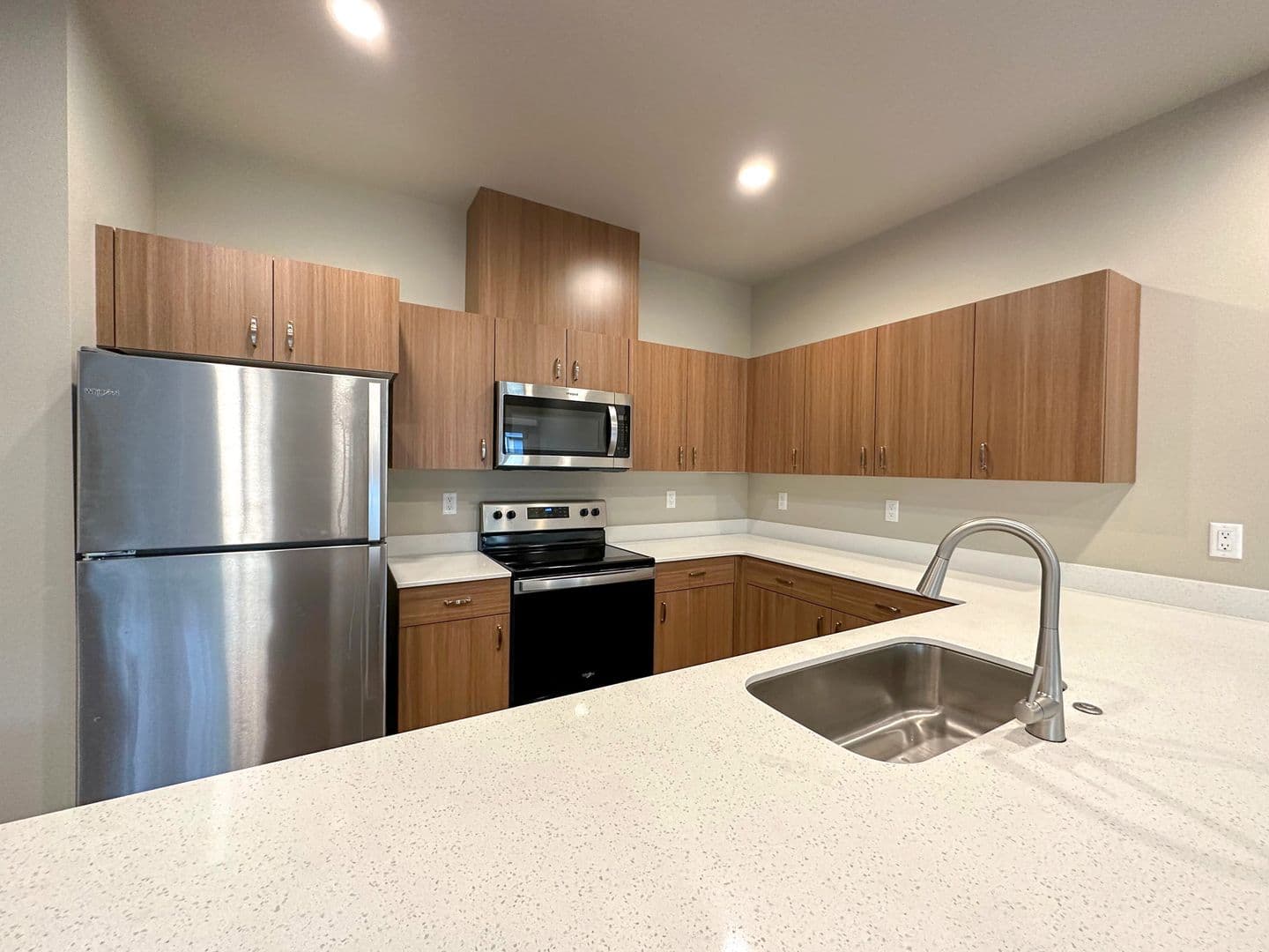 Salem Apartment: 4624 Lancaster Dr NE