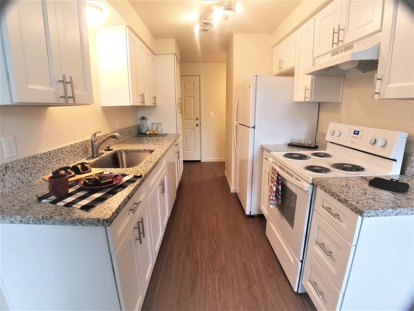 Salem Apartment: 4001 Satter Drive NE