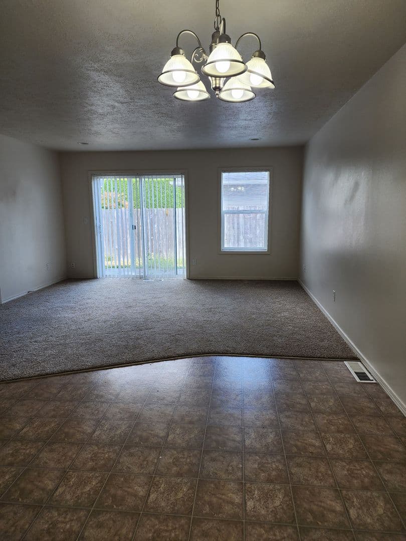 Keizer Apartment: 1315 Bair Road NE