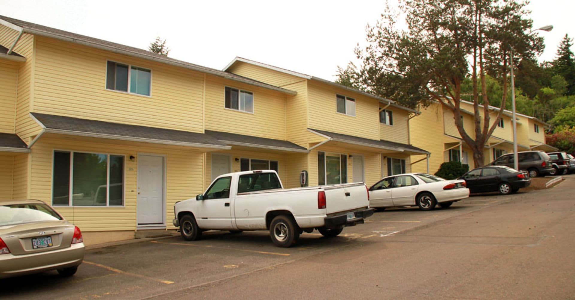 Salem Apartment: 2231 Salem Dallas Highway NW