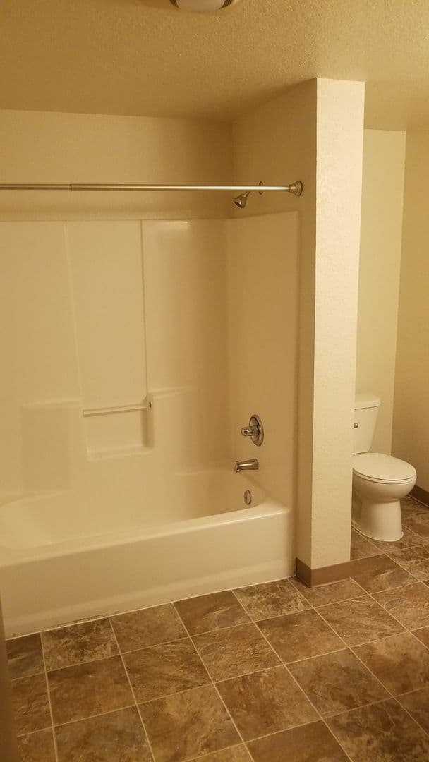 Keizer Apartment: 1026 Ring Street NE
