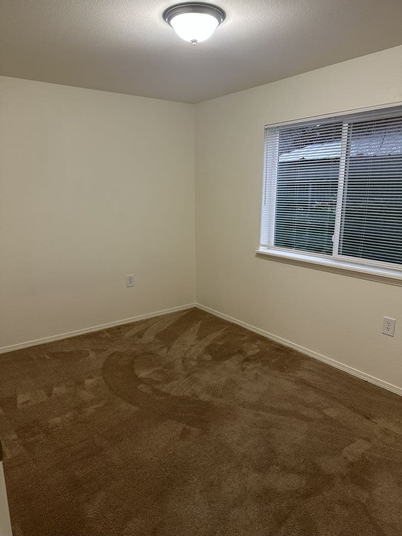 Keizer Apartment: 145 Dearborn Avenue N
