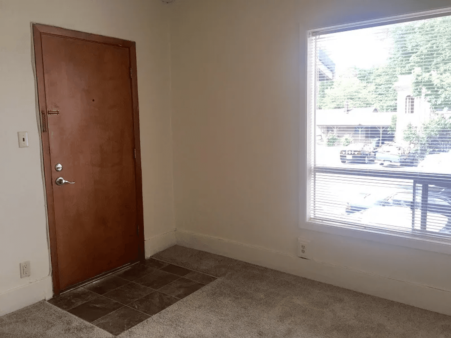 Salem Apartment: 879 Liberty St NE