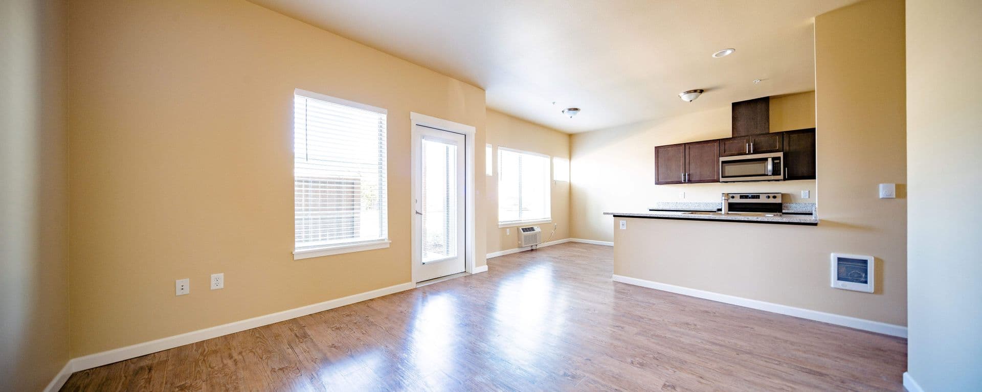 Salem Apartment: 3220 Lansing Avenue NE