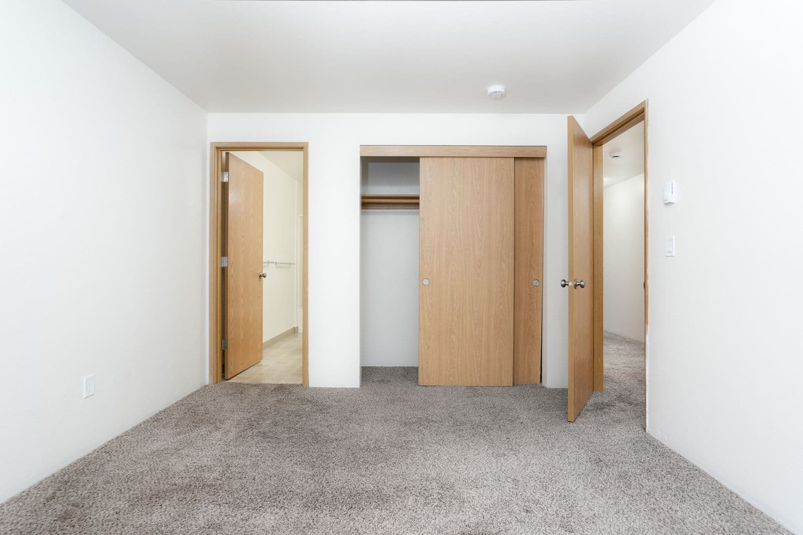 Troutdale Apartment: 26719 SE Stark St