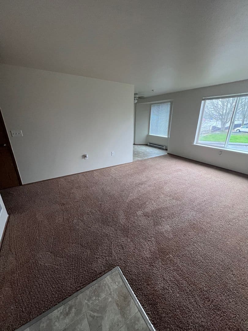 Albany Apartment: 872 Belmont Avenue SW