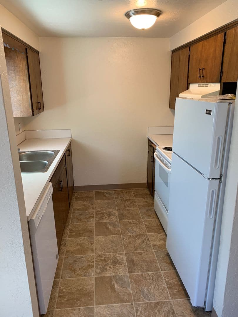 Salem Apartment: 731 Gerth Ave NW
