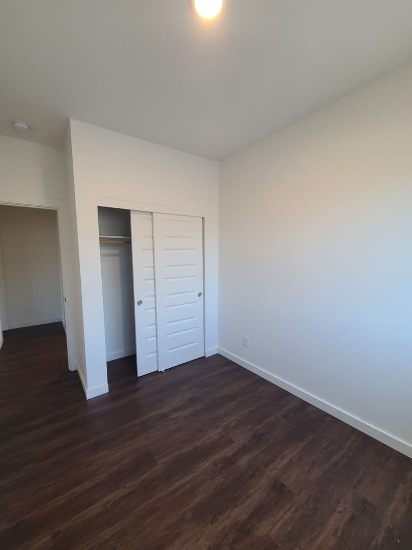 Sweet Home Apartment: 987 Long St
