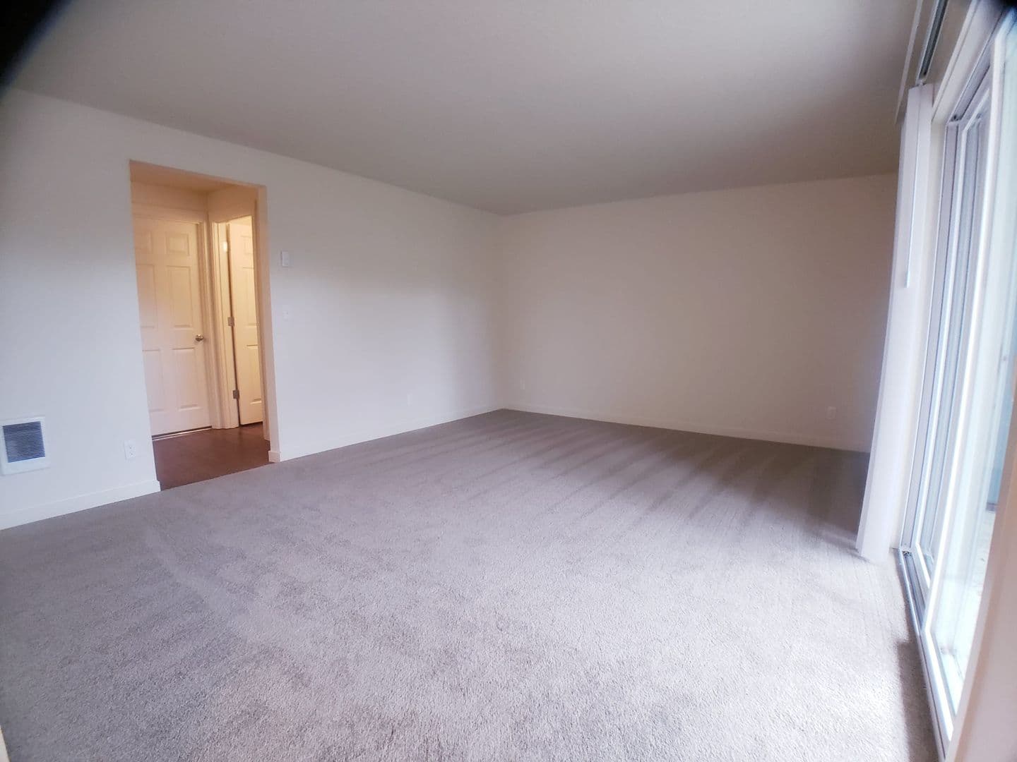 Salem Apartment: 4001 Satter Drive NE