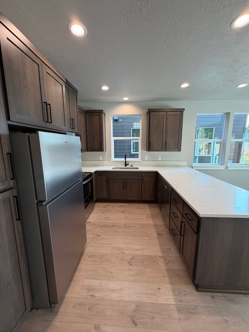 Keizer Apartment: 1125 Sally Lane NE