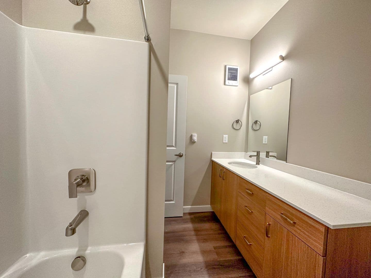 Salem Apartment: 4624 Lancaster Dr NE