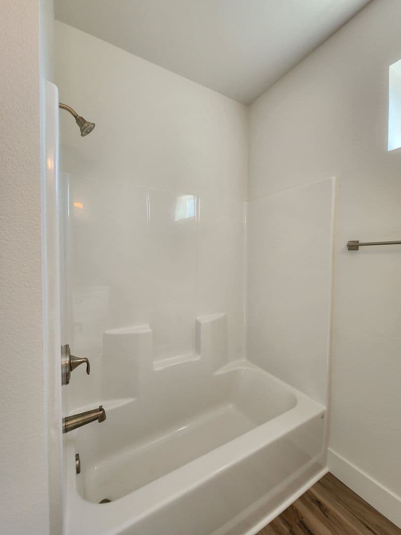 Keizer Apartment: 1065 Clearview Ave NE