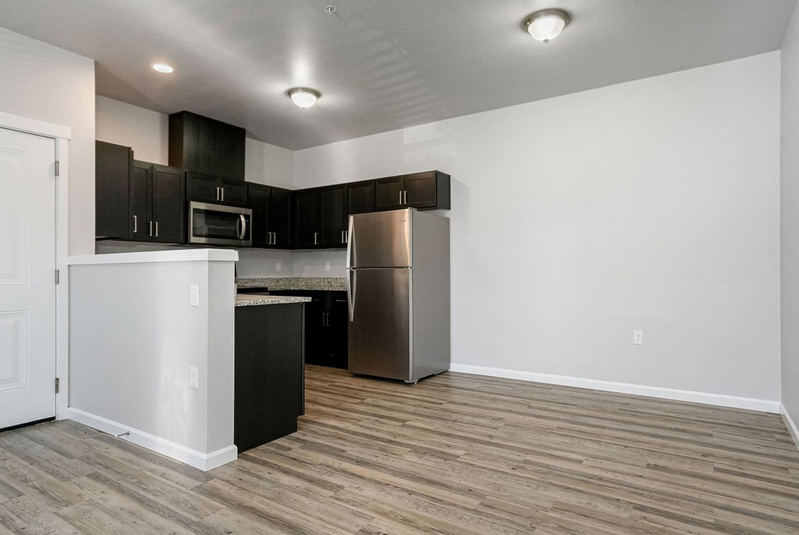Salem Apartment: 3240 Harold Drive NE