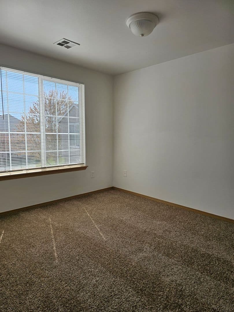 Albany Townhome: 3511 25th Court SE