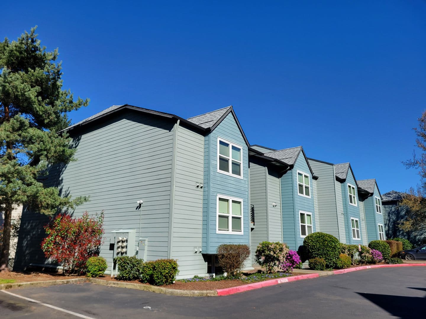 Salem Apartment: 435 Vista Ave SE