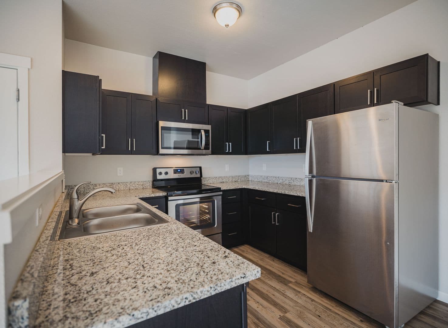 Salem Apartment: 3240 Harold Drive NE