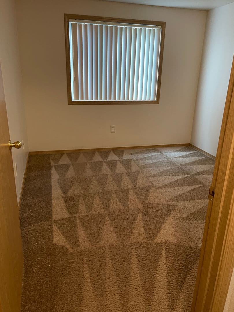 Keizer Apartment: 581 Manbrin Drive NE