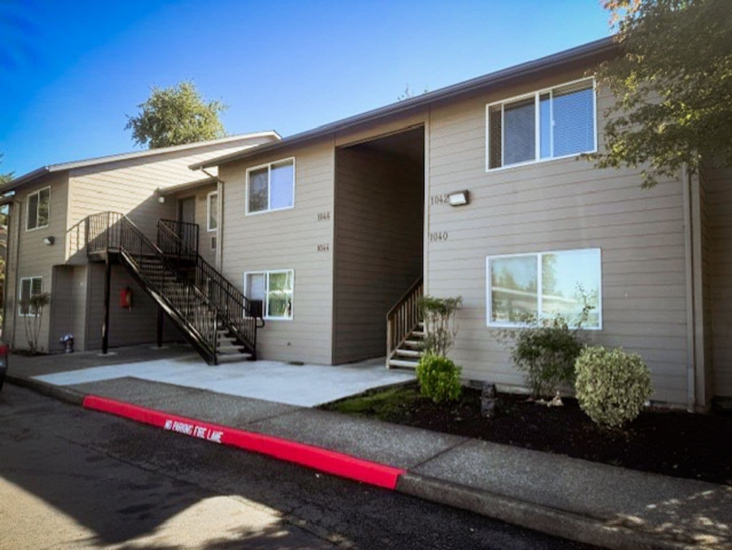 Keizer Apartment: 1026 Ring Street NE
