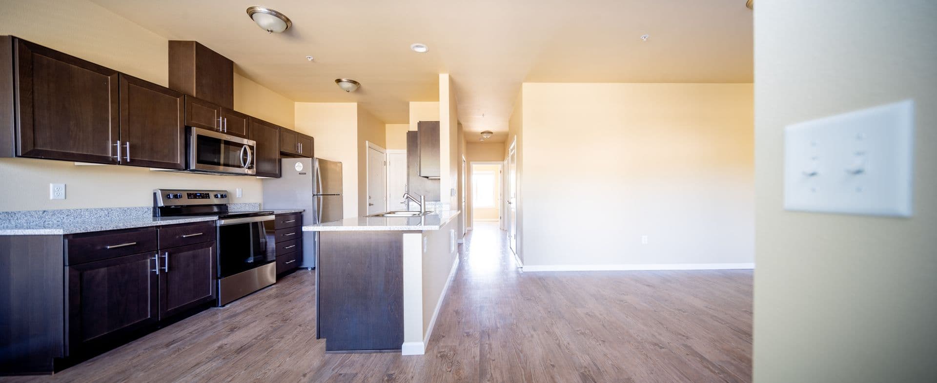 Salem Apartment: 3220 Lansing Avenue NE