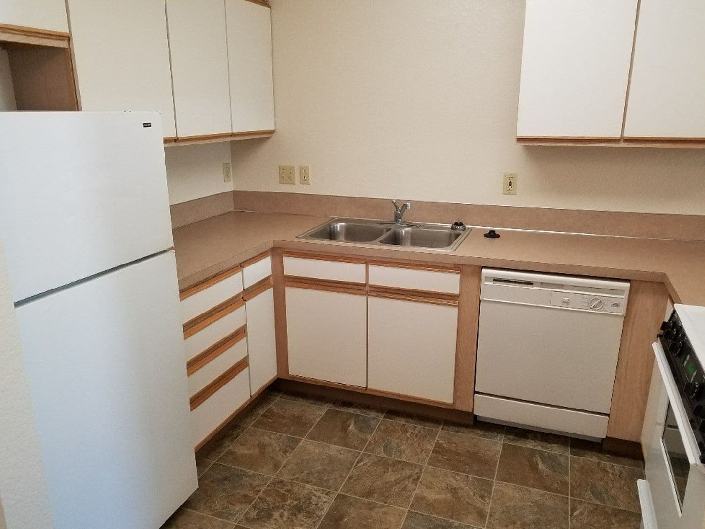 Keizer Apartment: 1026 Ring Street NE
