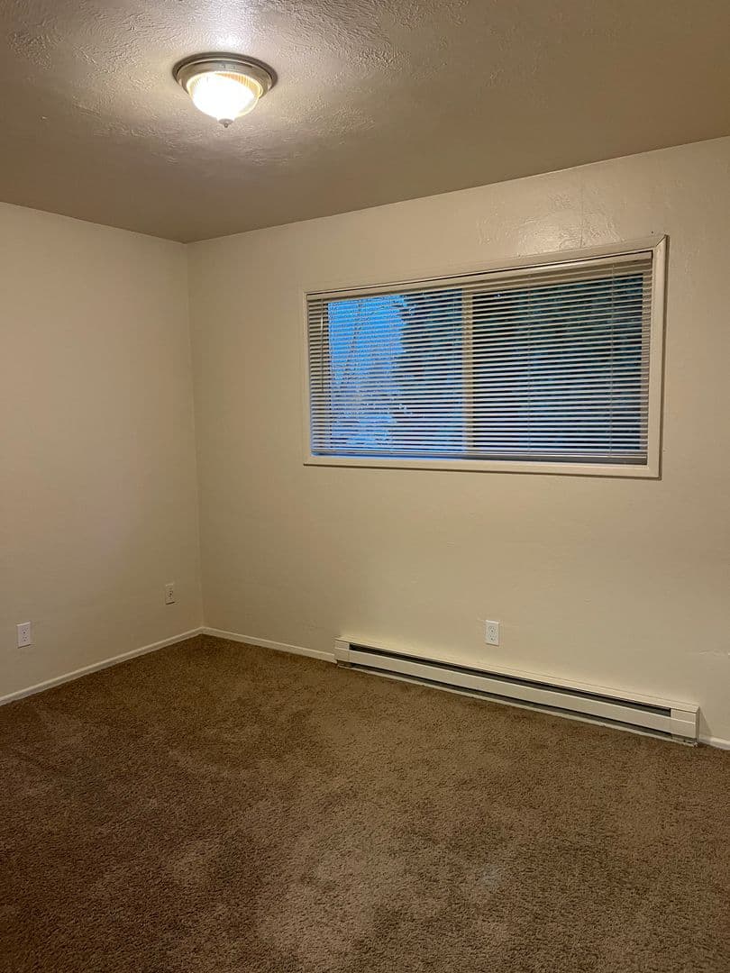 Salem Apartment: 4235 Fir Rest Way NE