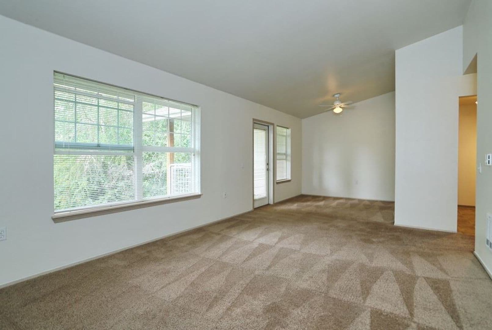 Albany Apartment: 3320 Jackson Street SE