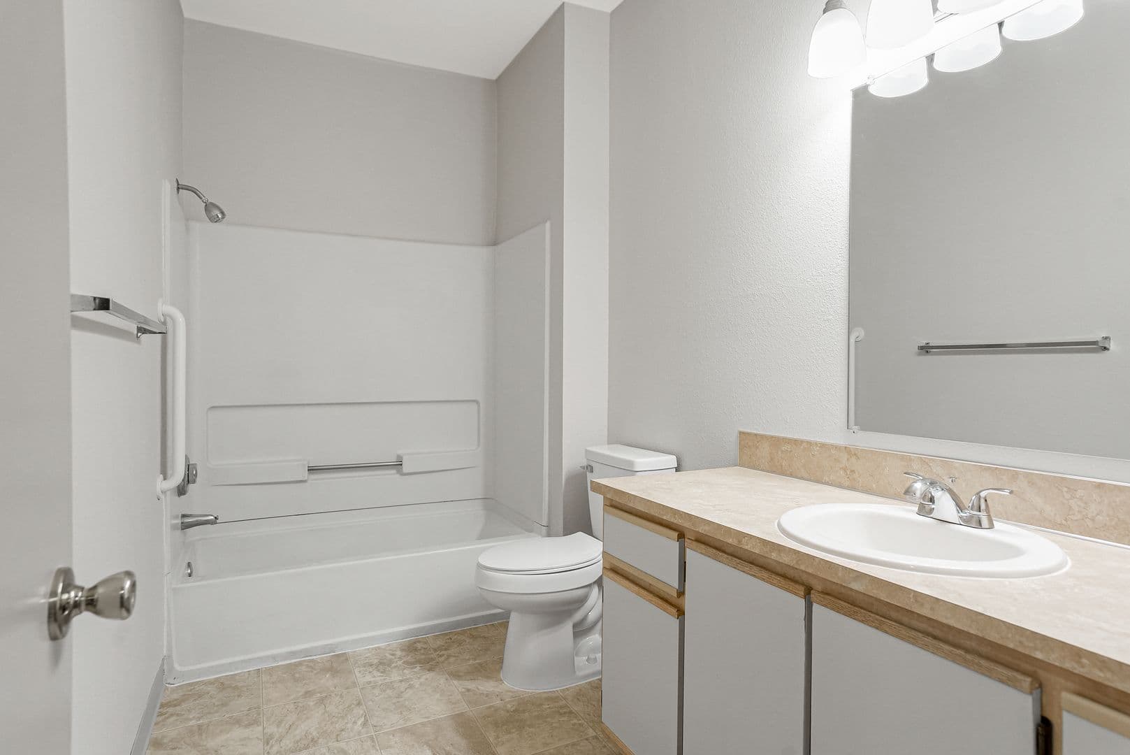 McMinnville Apartment: 2938 NE Evans St