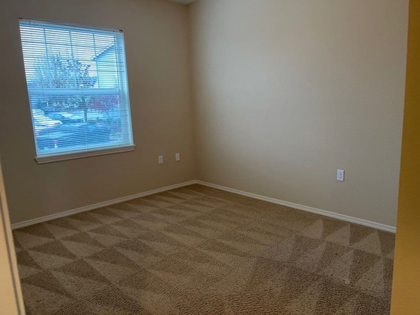McMinnville Apartment: 2850 SW 2nd St