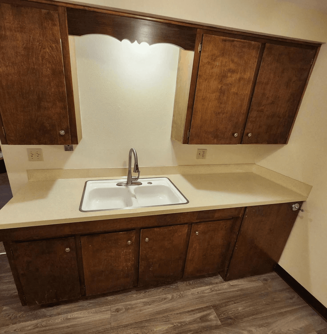 Salem Apartment: 1107 Hines Street SE