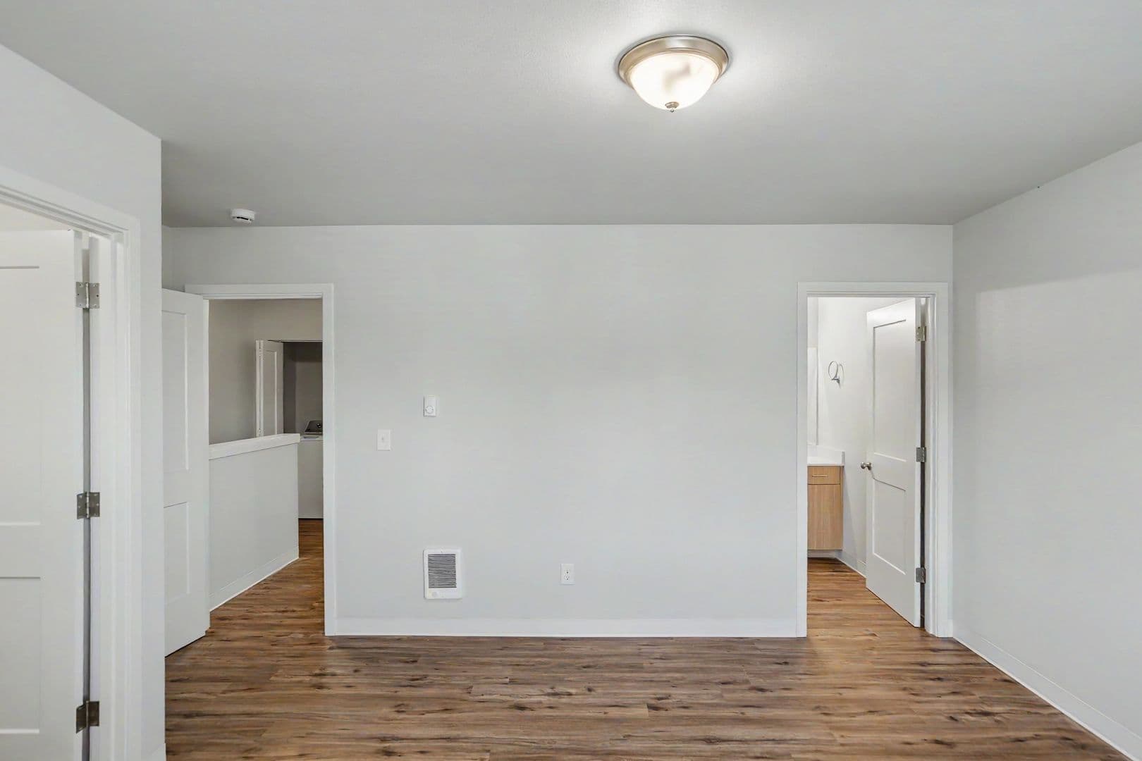 Salem Apartment: 1320 Mildred Lane SE