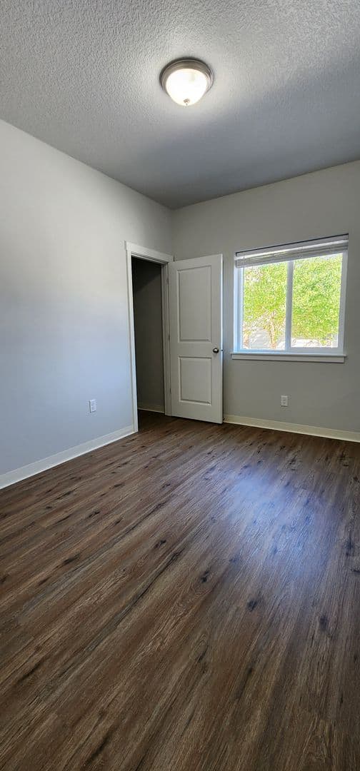 McMinnville Apartment: 1720 SW 2nd Street