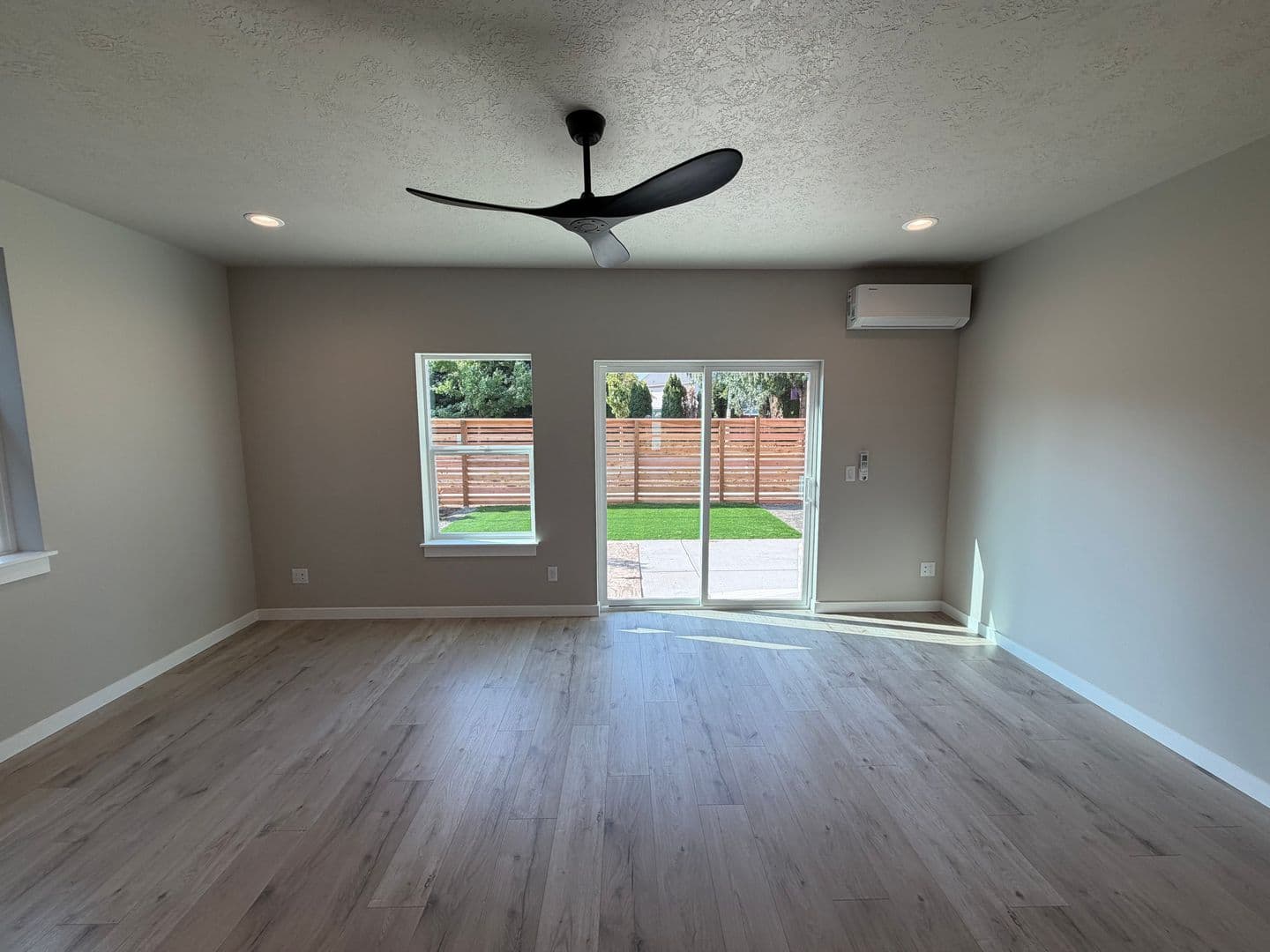 Keizer Apartment: 1125 Sally Lane NE