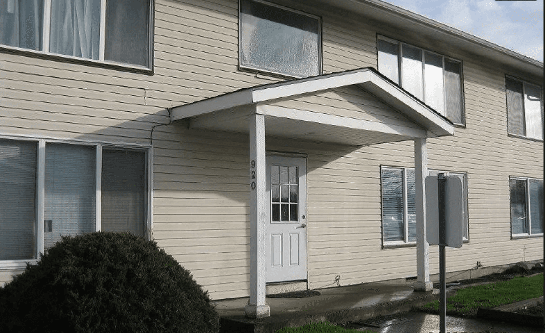 Albany Apartment: 910 18th Ave SE