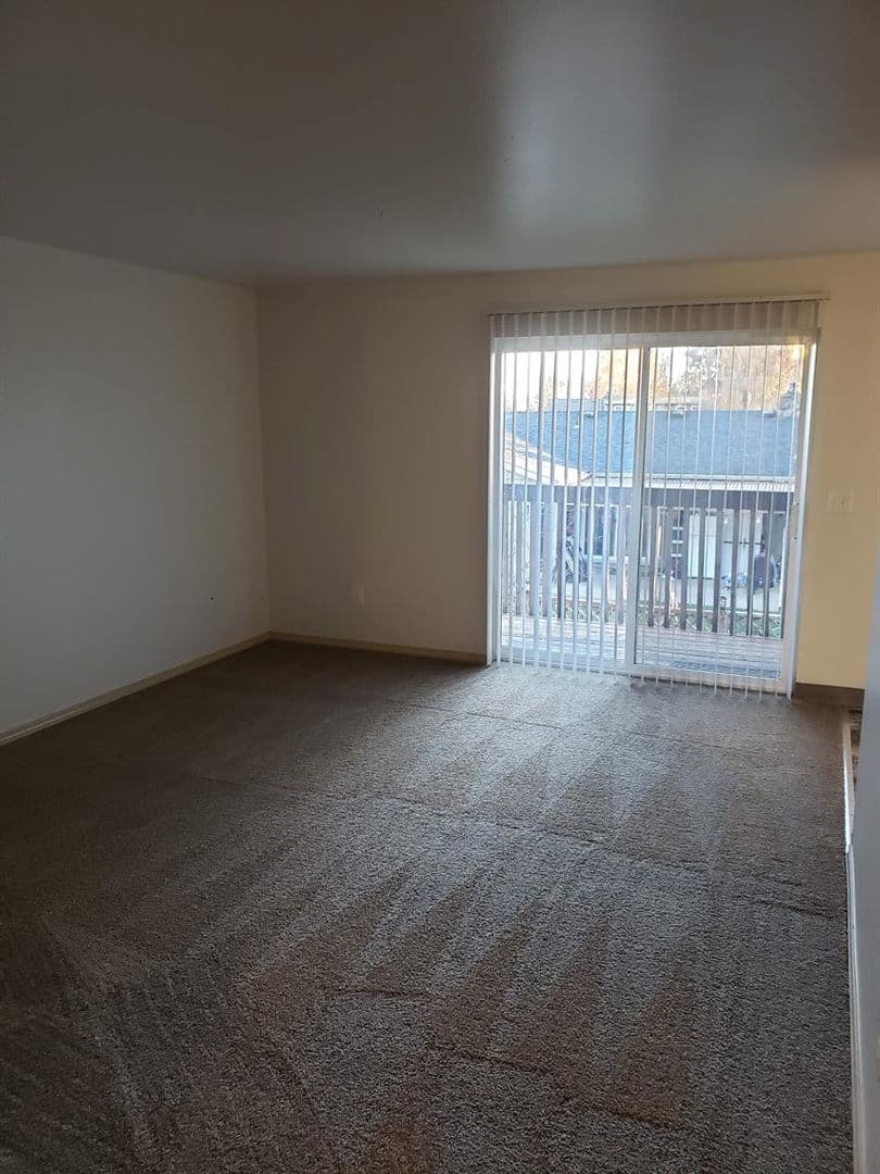 Albany Apartment: 1825 Clay Street SE