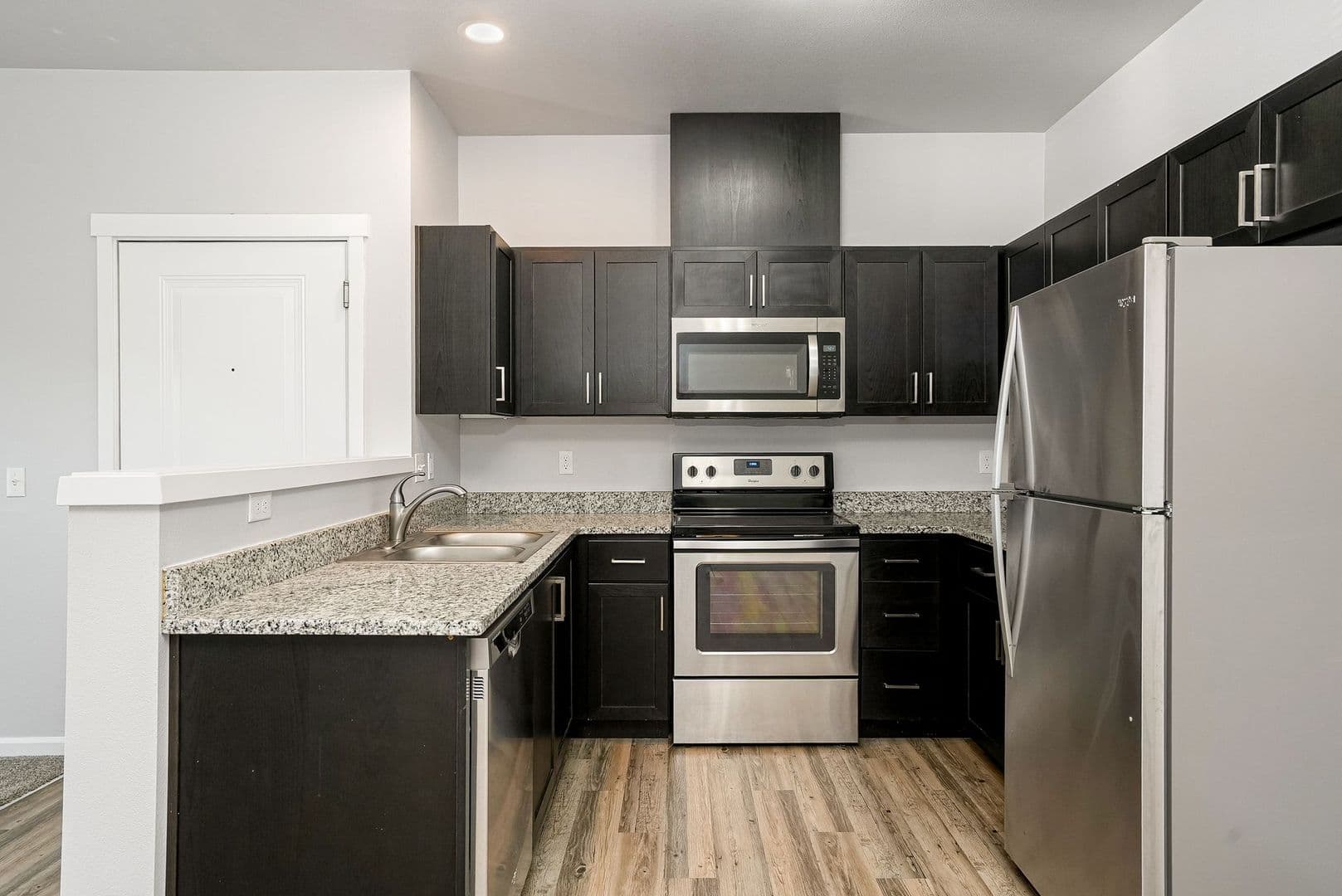 Salem Apartment: 3240 Harold Drive NE