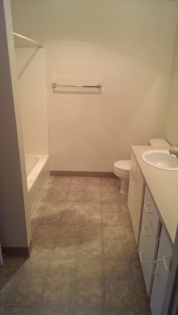 Salem Apartment: 1380 Seattle Slew Drive SE