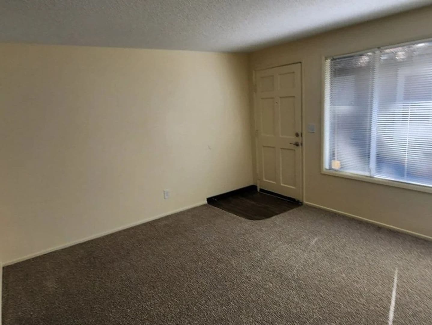 Salem Apartment: 158 Friendship Ave SE