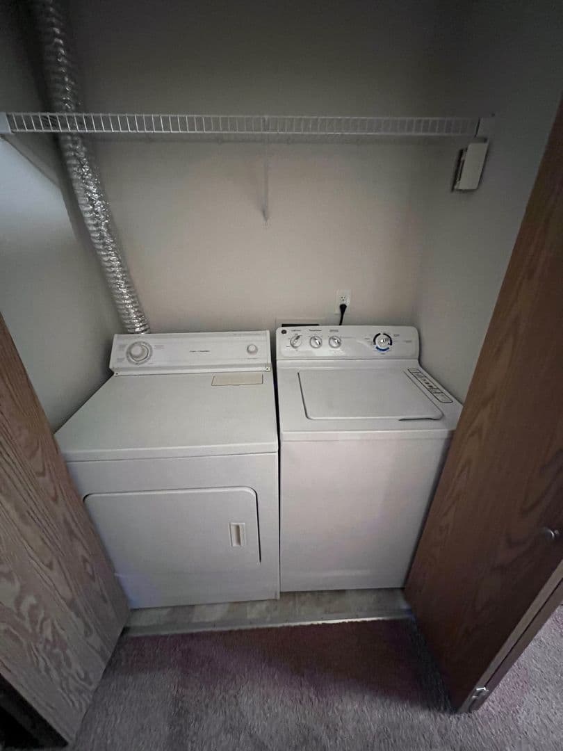 Albany Apartment: 872 Belmont Avenue SW