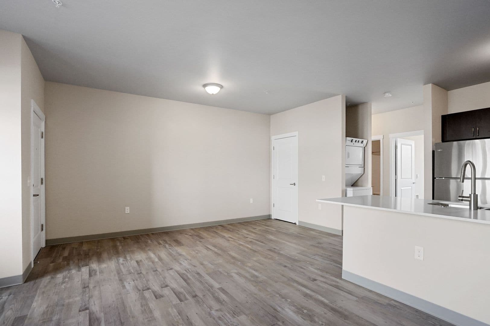 Lebanon Apartment: 100 Vaughan Lane