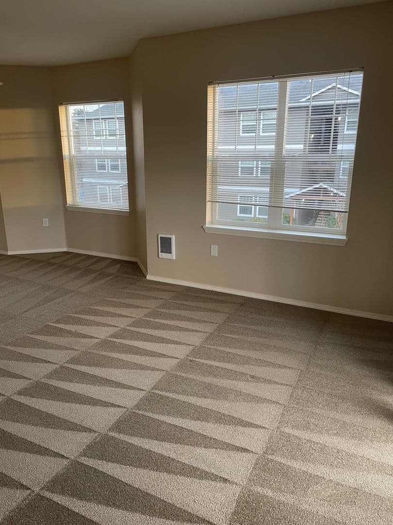 Salem Apartment: 1668 Baxter Rd SE, #100