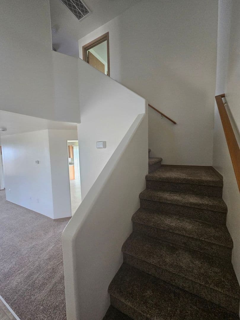 Albany Townhome: 3511 25th Court SE