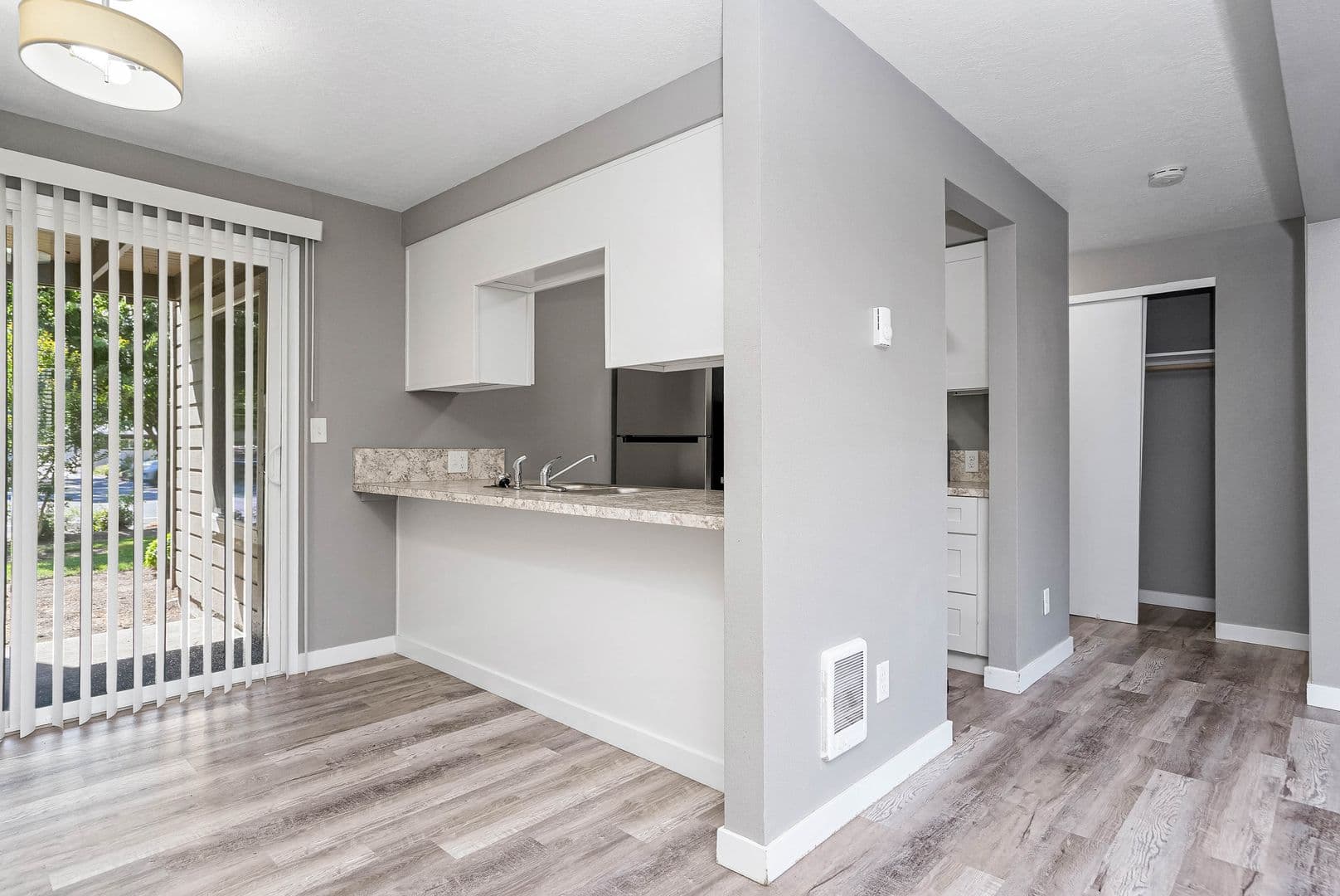 Salem Apartment: 2500 Lancaster Drive NE