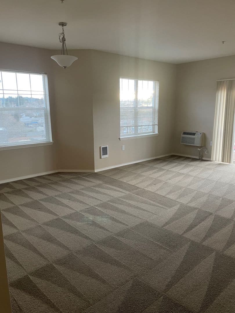 Salem Apartment: 1668 Baxter Rd SE, #100