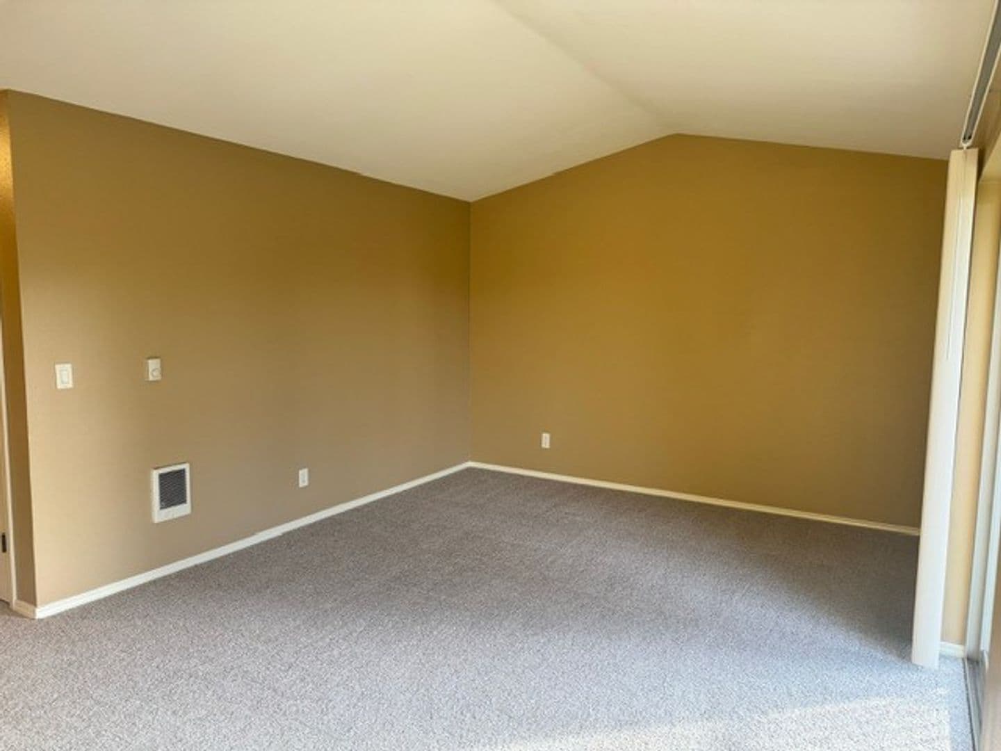 Salem Apartment: 4976 Turquoise Ave SE