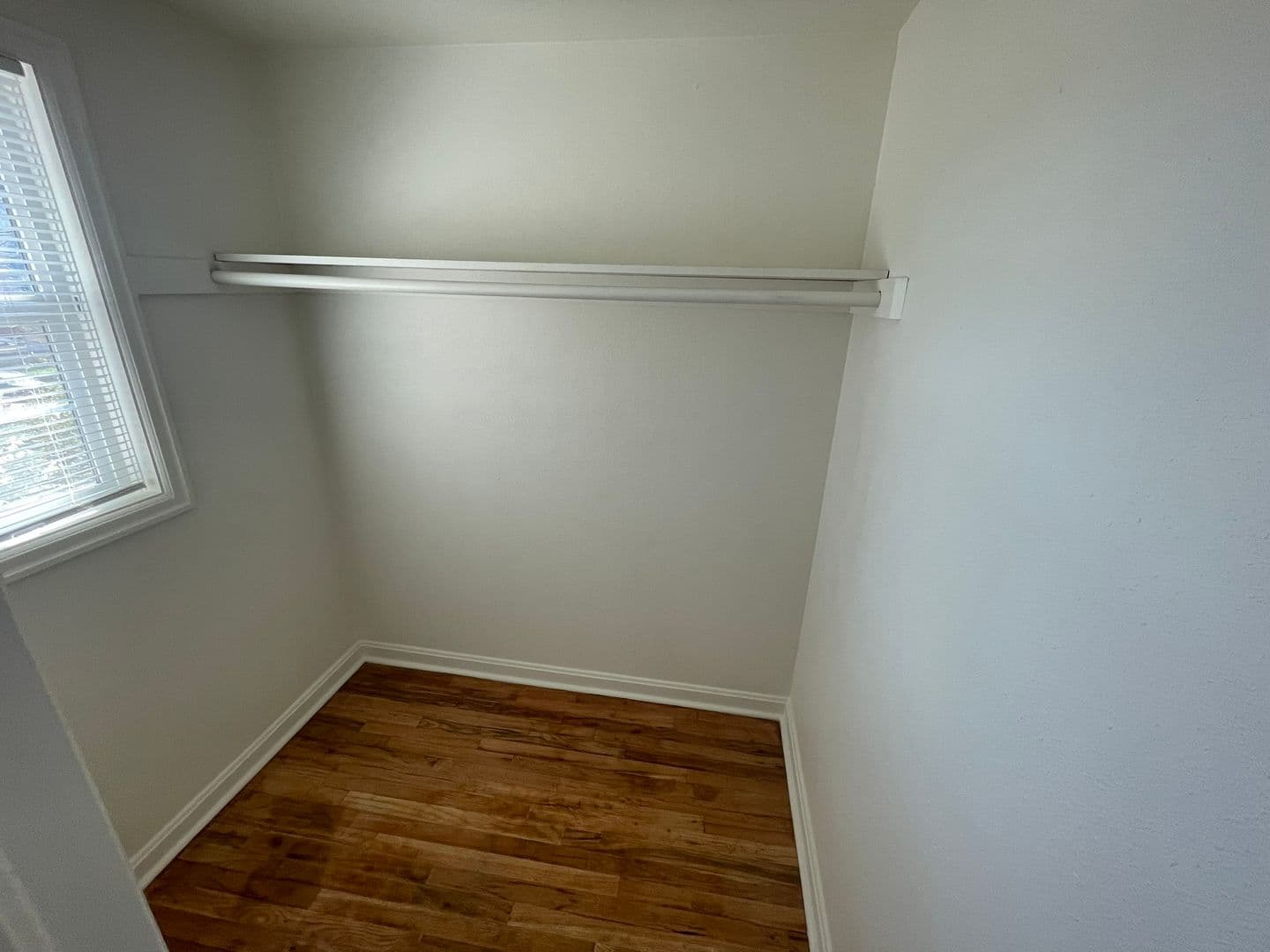 Roseburg Apartment: 1104 NE Freemont Ave