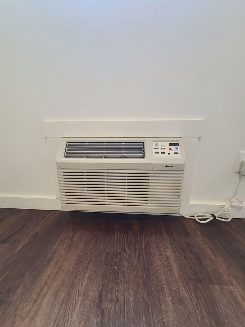 Sweet Home Apartment: 987 Long St
