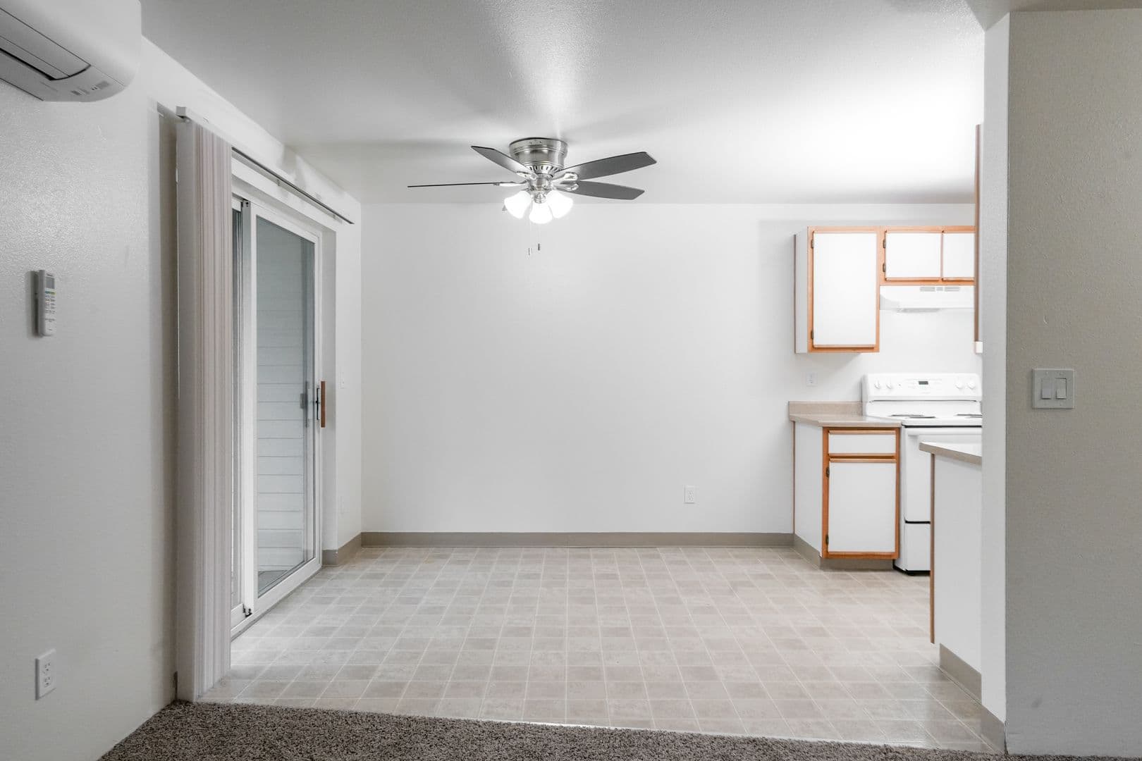 Troutdale Apartment: 26719 SE Stark St
