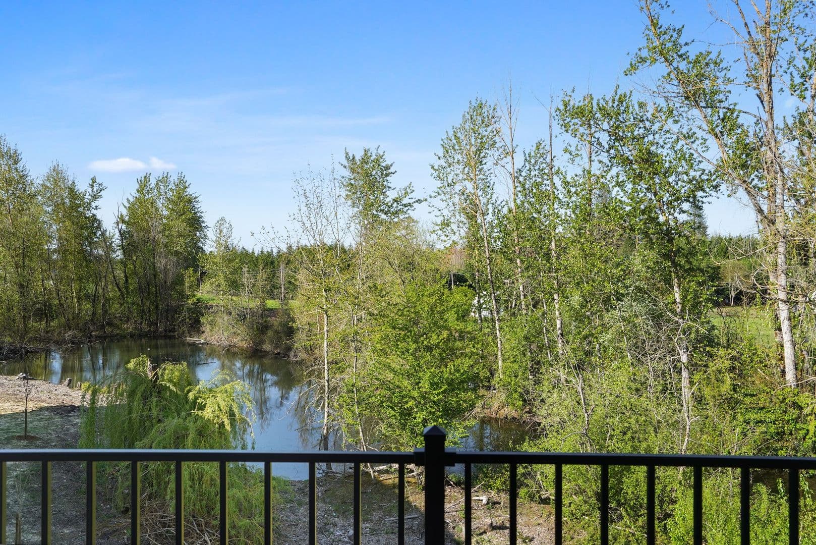Lebanon Apartment: 305 East Airport Road